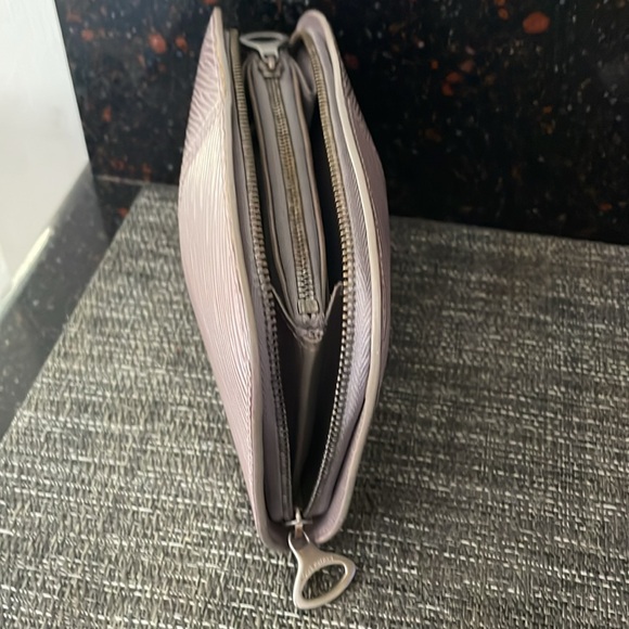 Louis Vuitton EPI Monnaie Zippy coin purse wallet - Picture 7 of 9